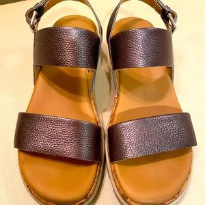 Flexx metallic sandal all leather size 6